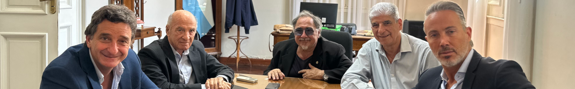 Reunión histórica por el Día de la Democracia en Casilda